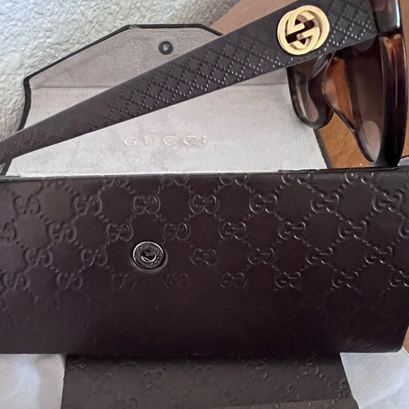 Authentic Gucci leather side Sunglasses - Picture 9 of 11